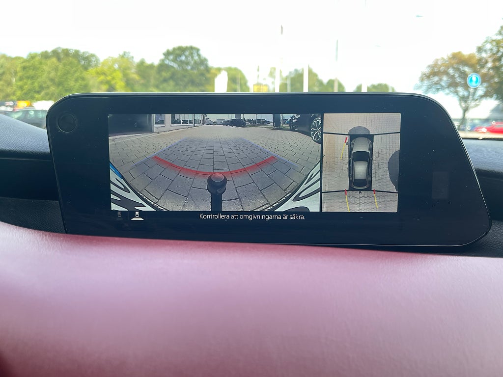 Mazda 3 Cosmo vinröd skinnklädsel 2.0 SKYACTIV-X AWD 180 hk