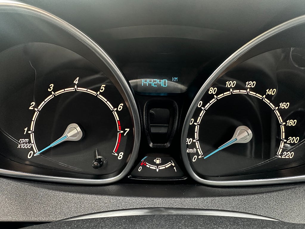 Ford Fiesta 5-dörrar 1.25 Titanium 12 MÅNADERS GARANTI
