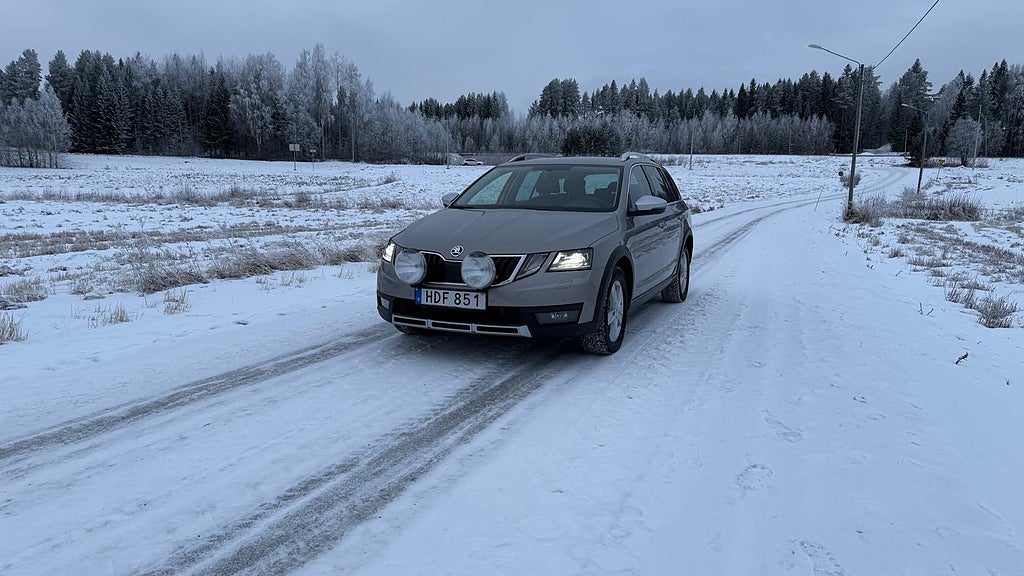 Skoda Octavia Scout 2.0 TDI SCR 4x4 Premium D-Värm V-Hjul Drag