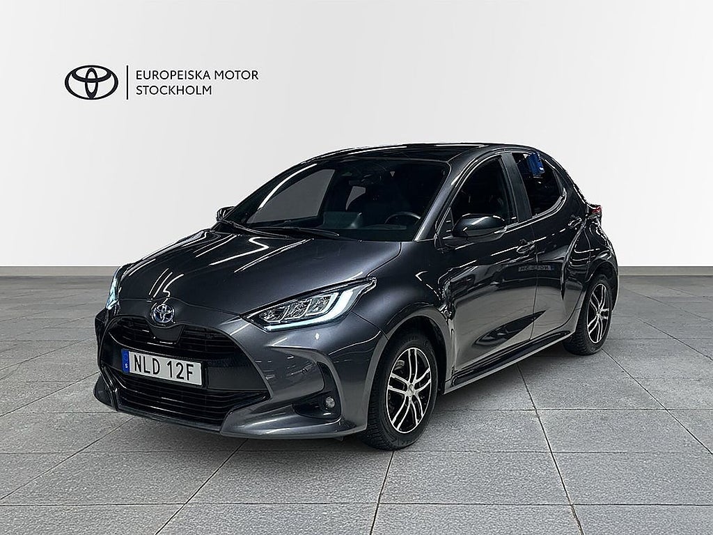 Toyota Yaris 1.5 HSD Style Skyview JBL Säkerhets paket /...