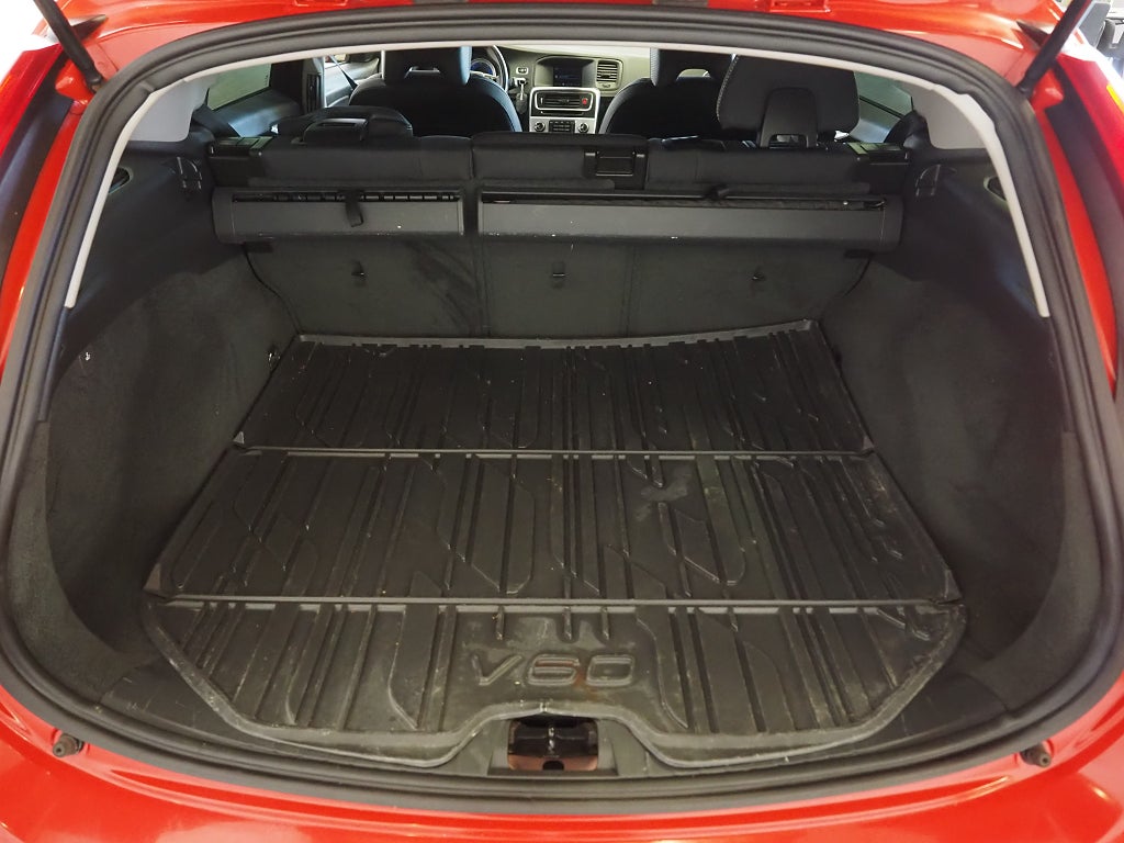 Volvo V60 D3 R-Design 163hk | Drag | Bluetooth | 2012