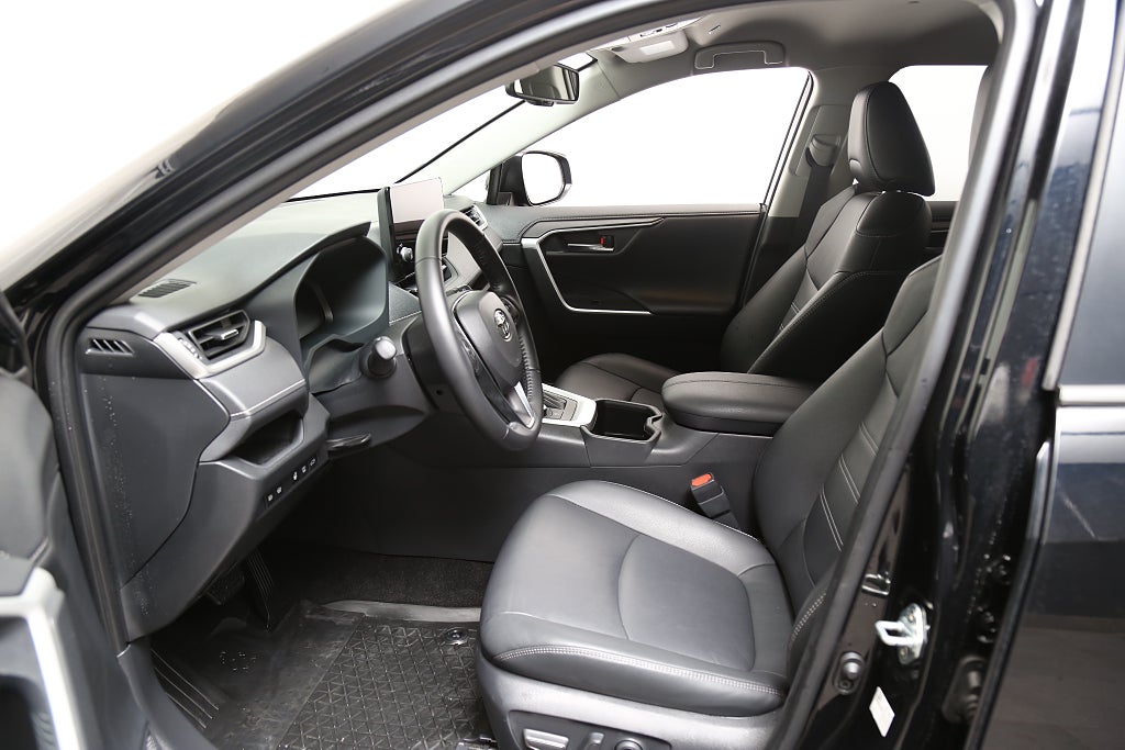 Toyota RAV4 2,5i Hybrid 222hk AWD-i E-CVT Executive Aut Leasbar 2025