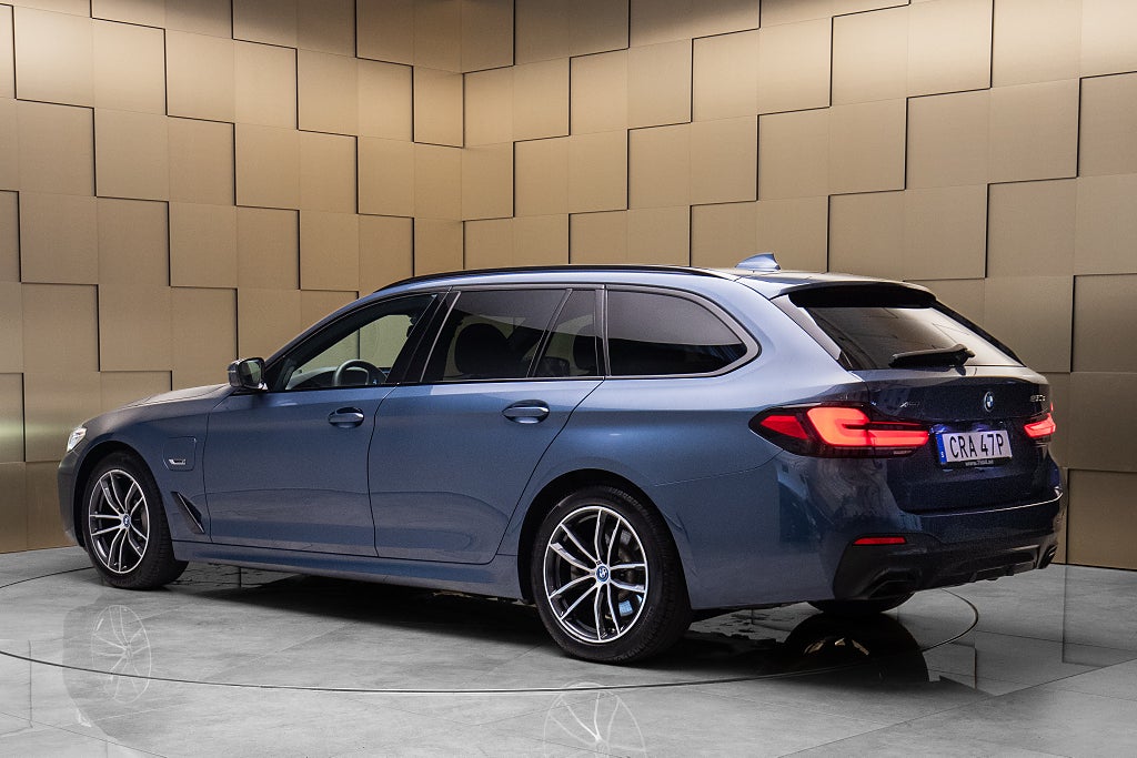 BMW 530e xDrive Touring M Sport / H&K / Drag / Moms