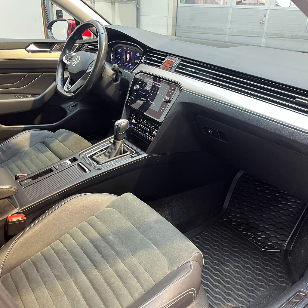 Volkswagen Passat Sc 2.0 TDI GT Cockpit Carplay Navi Drag B-kamera 200hk