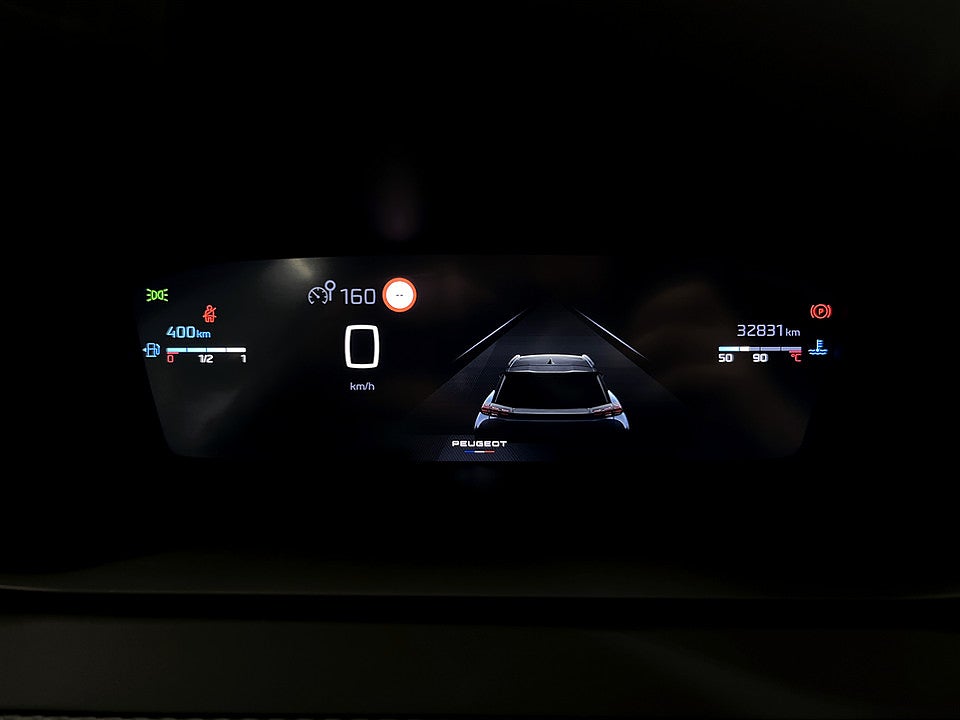 Bild på Peugeot 2008 Allure 1.2 PT 130hk CARPLAY P-SENSORER