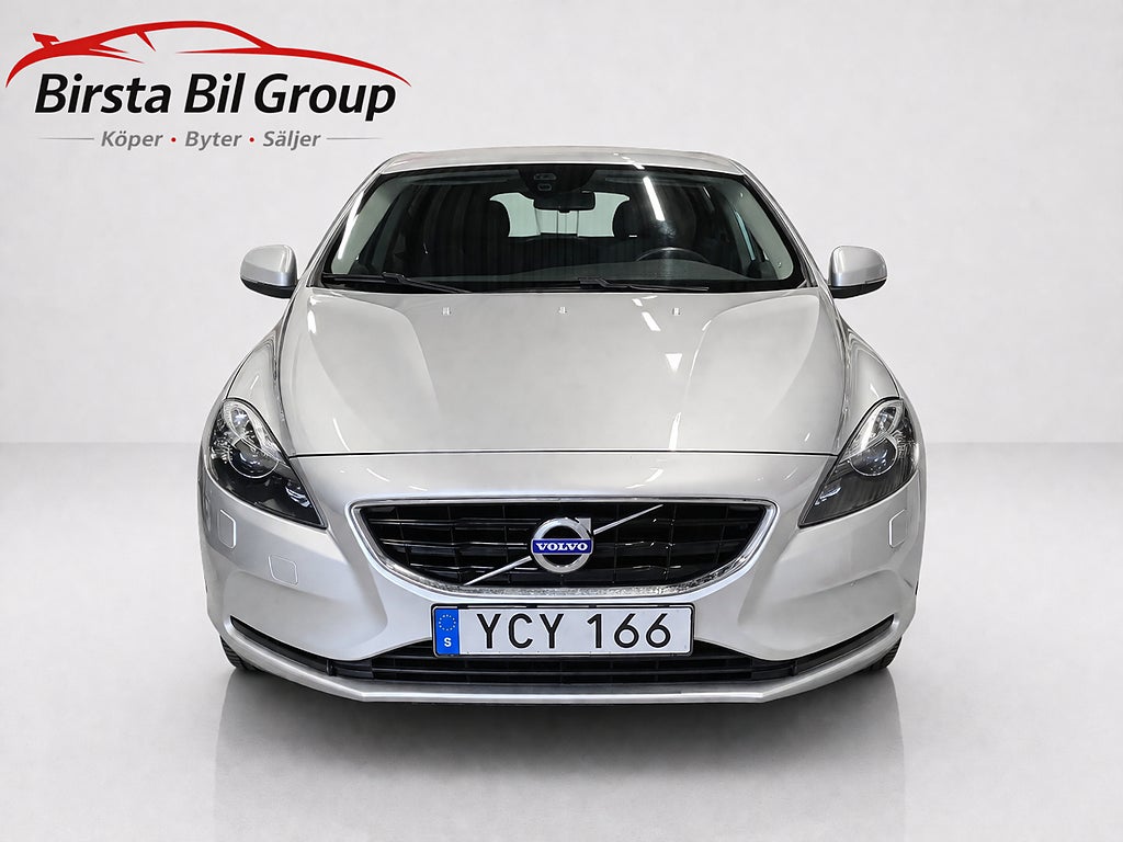 Volvo V40 D3 Momentum 150hk Euro 6 /0:-KONTANT