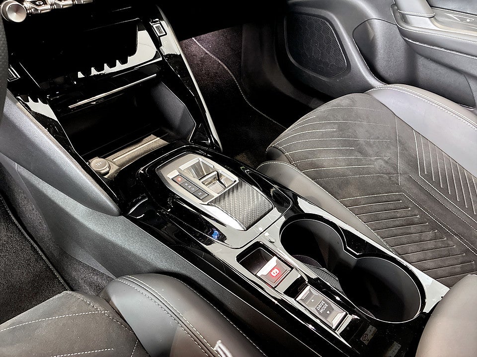 Bild på Peugeot 2008 GT 1.2 PT 130hk Aut B-KAMERA CARPLAY
