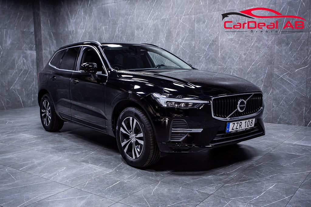 Volvo XC60 B4 Momentum Värmare Kamera CarPlay Navi Drag VOC