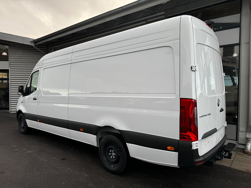 Mercedes-Benz Sprinter eSprinter 420 Skåp A3 PRO 113kw - bild 4