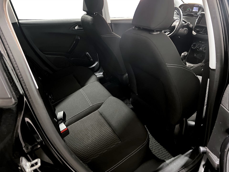 Bild på Peugeot 208 Active 1.2 PT 82hk - LÅG SKATT!