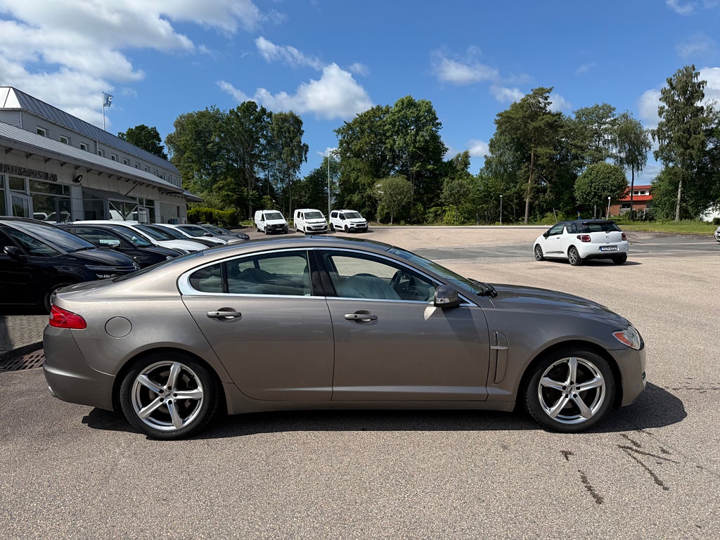 Jaguar XF 2.7 V6 Skinn V-hjul 