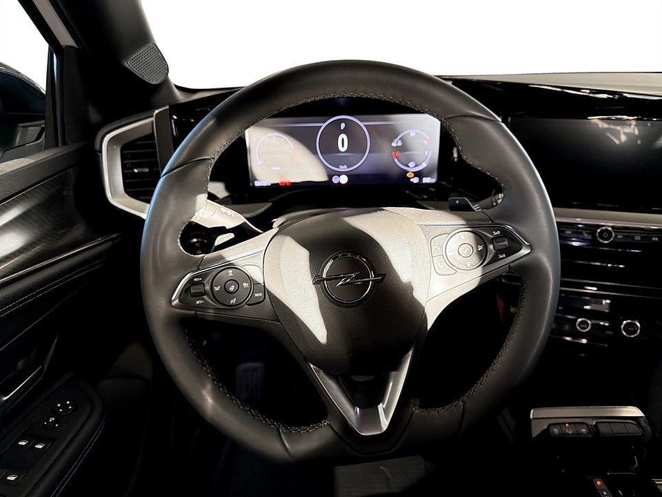 Bild på Opel Mokka Ultimate 1.2 Turbo 130hk Aut - B-KAMERA, CARPLAY