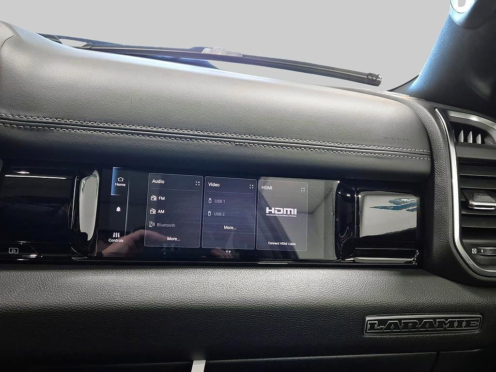 Dodge RAM 1500 Crew Cab Laramie Night Edition Premium 420HK