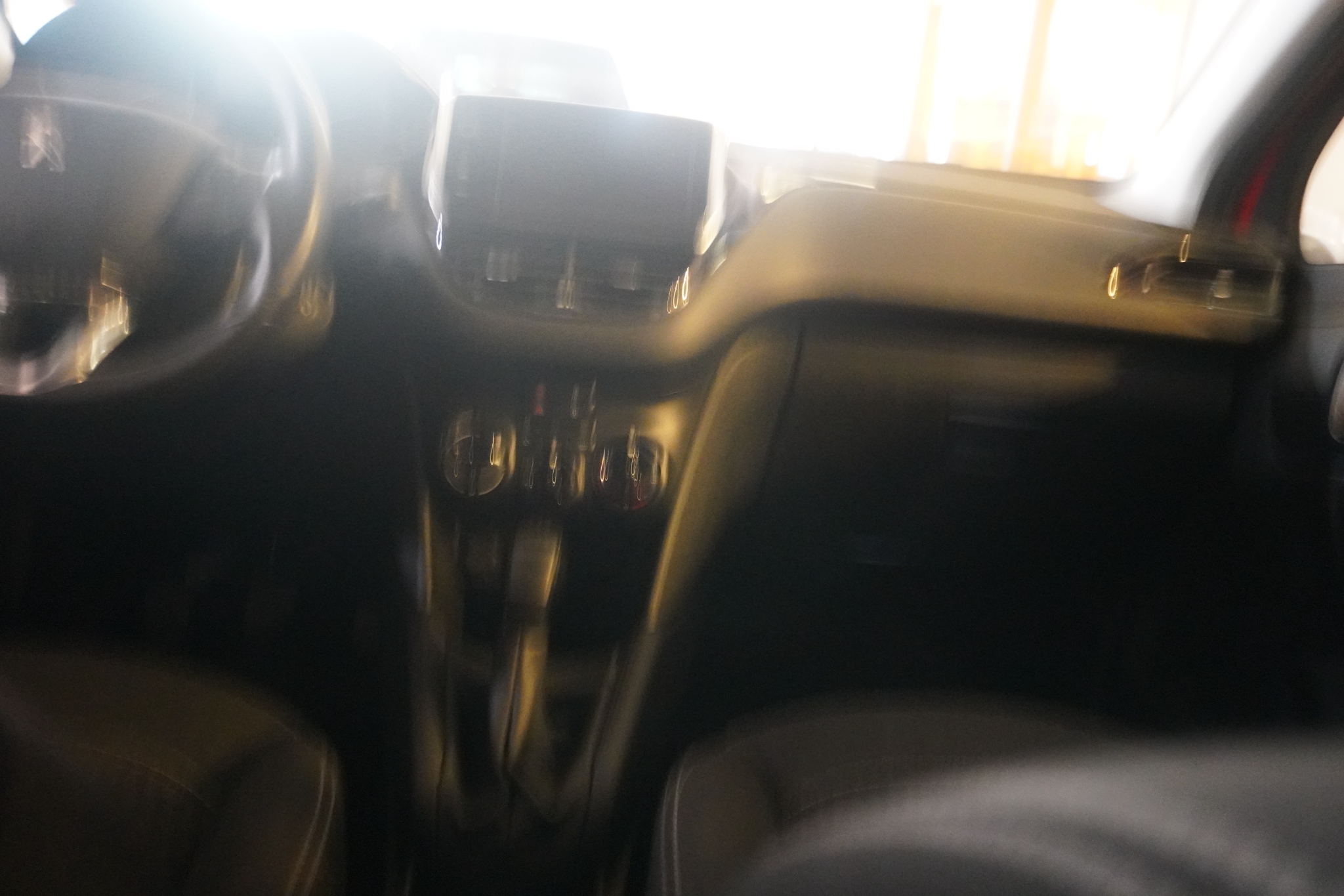 Peugeot 208 2018, bild 6/10