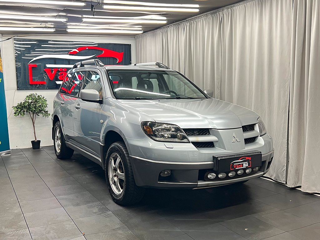 Mitsubishi Outlander 2.4 1 ägare Nybesiktigad 4WD