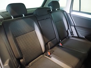 SUV Volkswagen Tiguan 12 av 27
