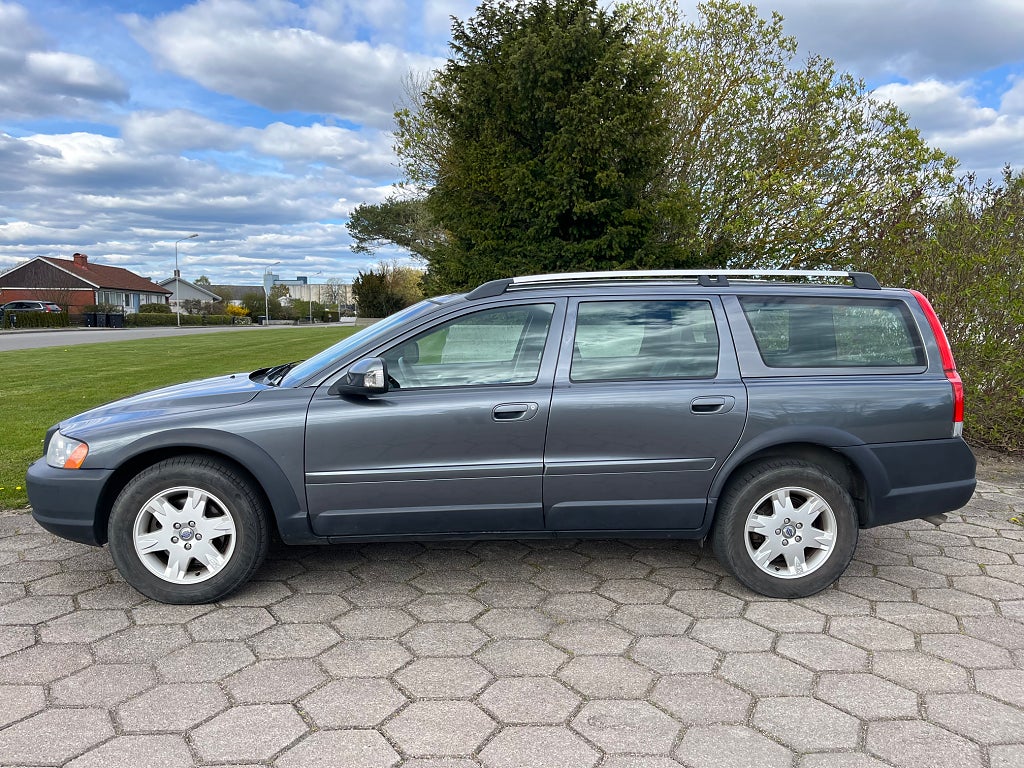 Volvo XC70 D5 AWD Geartronic,Nybesiktigad Dragkrok 