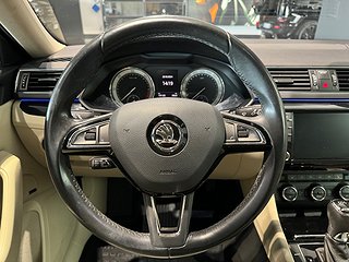 Halvkombi Skoda Superb 11 av 16