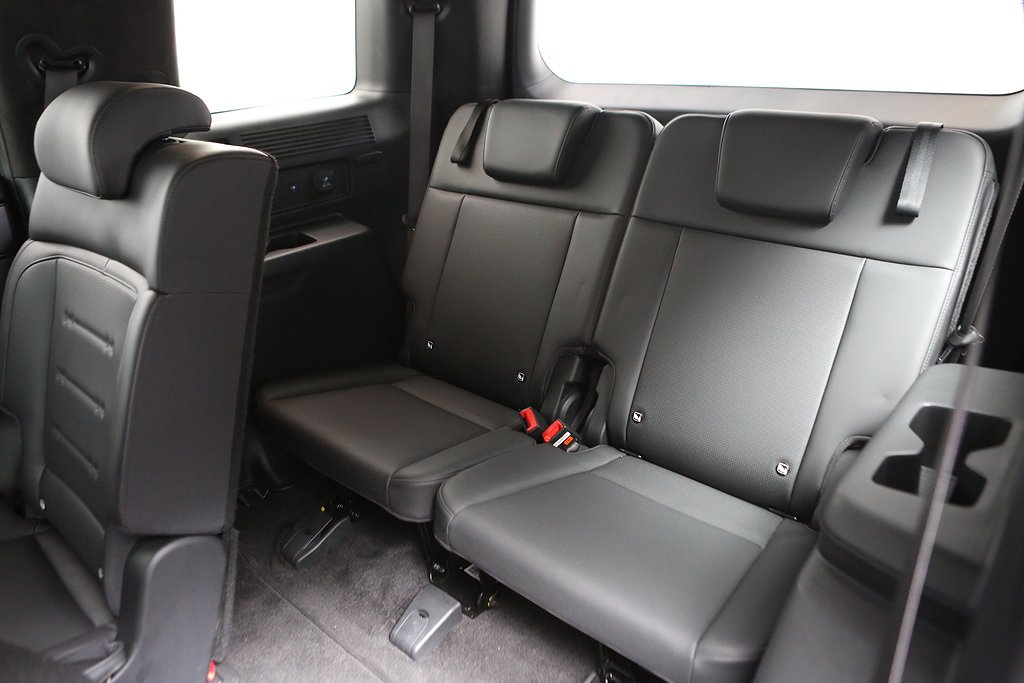Hyundai Santa Fe PHEV 4WD Calligraphy Line 7 Sits Låga mil 2025
