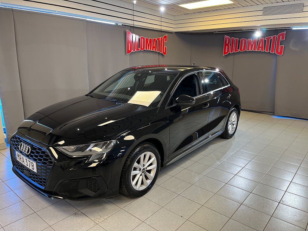 Audi A3 35 TFSI 150HK Sport back Sportstolar 