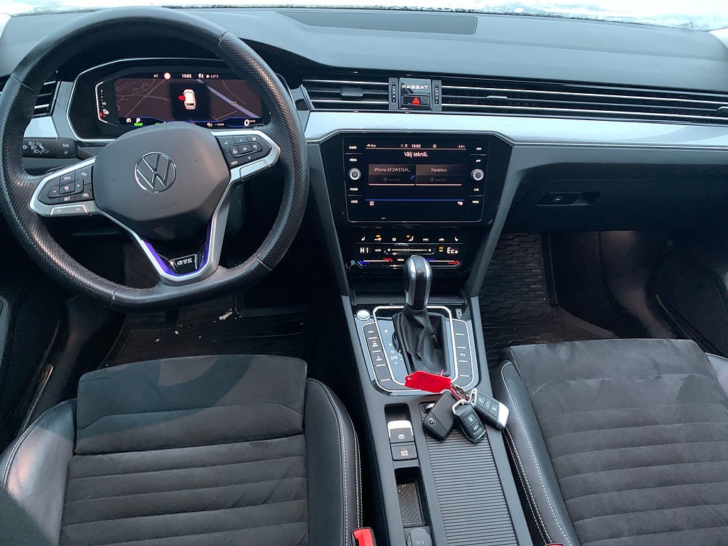 Volkswagen Passat GTE | Cockpit |  Bvärmare | Drag | Executive | 2021