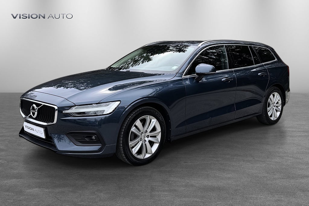 Volvo V60 B4 Geartronic Momentum /Harman Kardon/Drag/Kamera/BLIS
