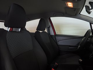 Halvkombi Toyota Yaris 11 av 20
