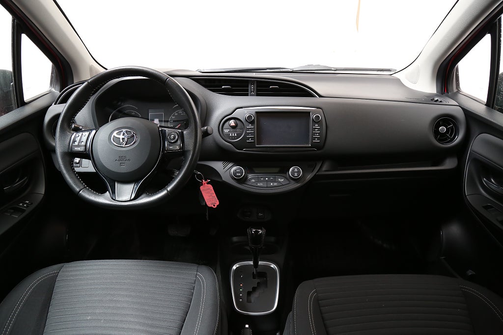 Toyota Yaris Hybrid e-CVT Touch & Go Edition Kamera Navi 2018