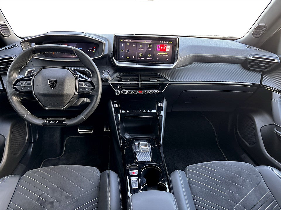 Bild på Peugeot 2008 GT 1.2 PT 130hk Aut B-KAMERA CARPLAY ELSTOL