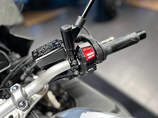 Yamaha MT-10 SP / Justerbara Fotpinnar & Regalge/ Sidoväskor / Hög ruta