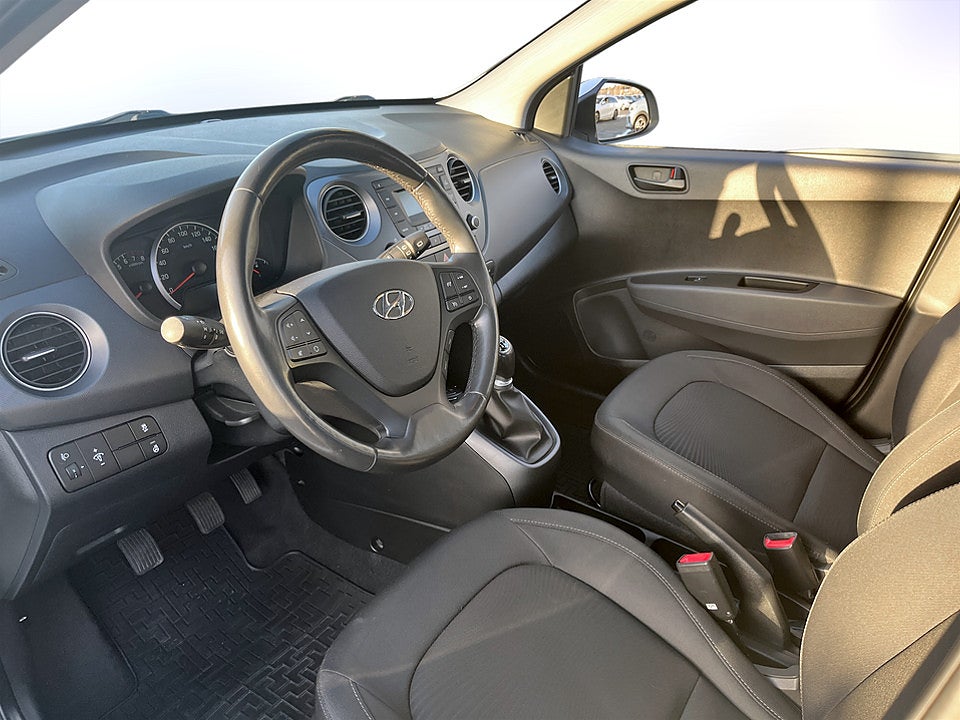 Bild på Hyundai i10 Comfort 1.0 blue 67hk - RATTVÄRME