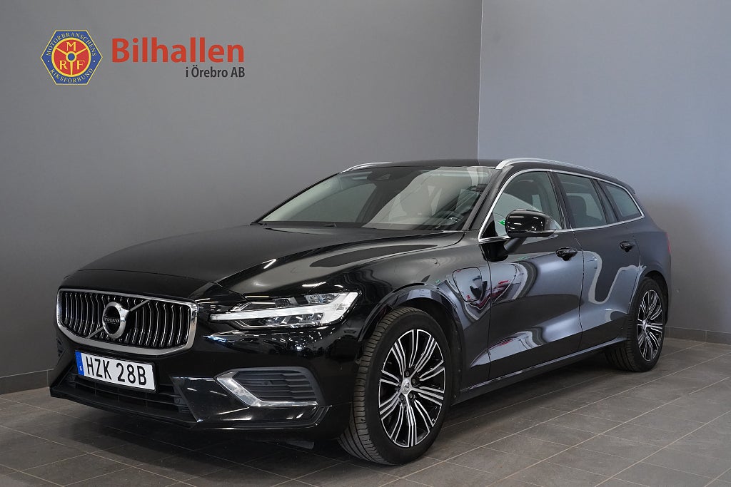 Volvo V60 Recharge T6 AWD Core Bright /Kamera VoC Värmare Navi