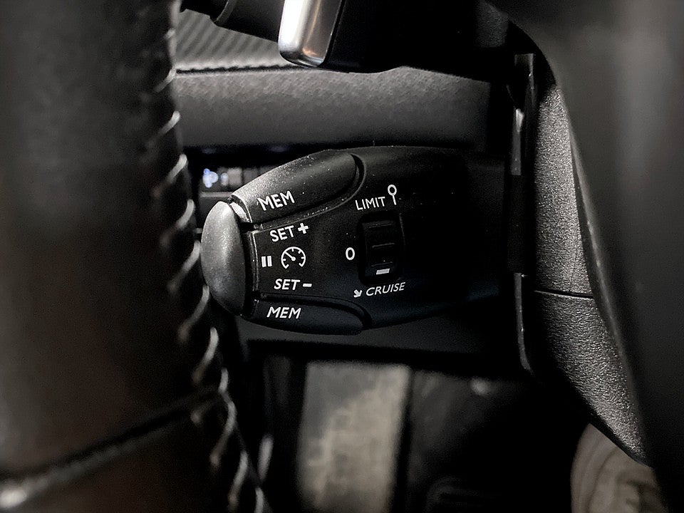 Bild på Peugeot 208 Allure 1.2 PT 100hk Aut BACKKAMERA
