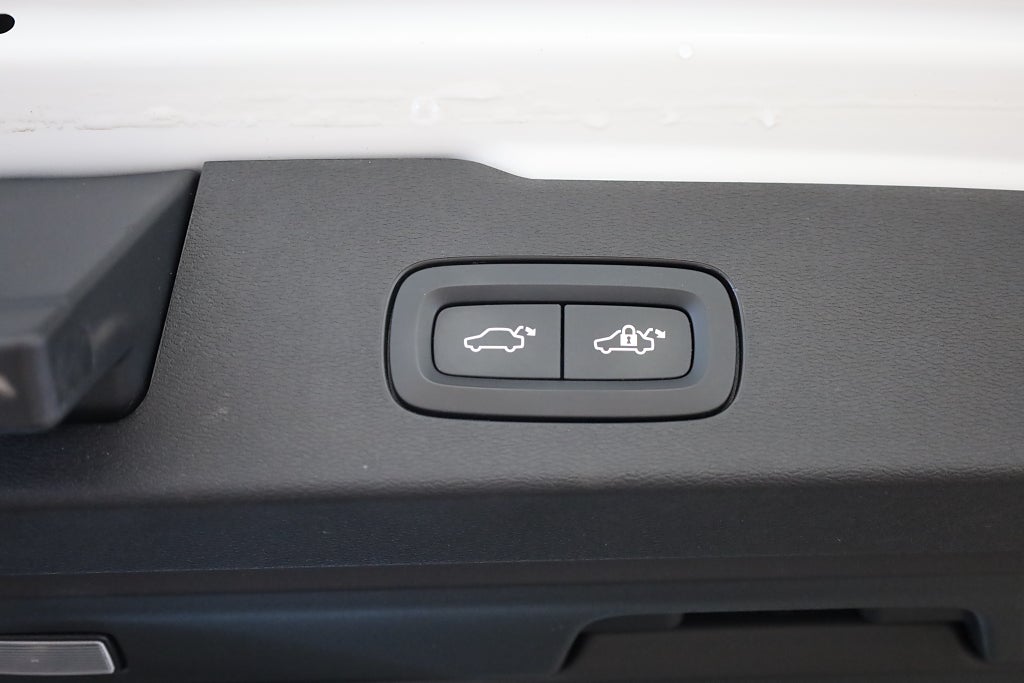 Volvo V60 Recharge T8 AWD Geartronic R-Design Kamera Leasbar 2021