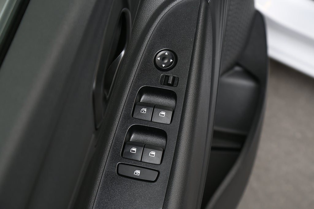 Hyundai i20 Essential 1.0 T-GDI Automat Apple Carplay Kamera MOMS 2025