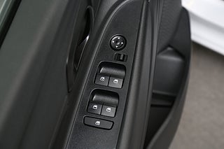 Halvkombi Hyundai i20 14 av 23