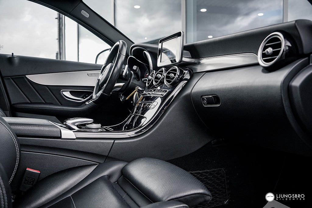 Mercedes-Benz C220 2018 - miniatyr 11