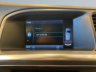 Volvo V60 D4 AWD Geartronic Momentum Drag/MoK-värm/Psens/SoV-Hjul – bild 15