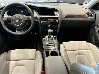 Audi A4 1.8 TFSI S Line/P-sens/Låg skatt/Kamkedja/Alcantara