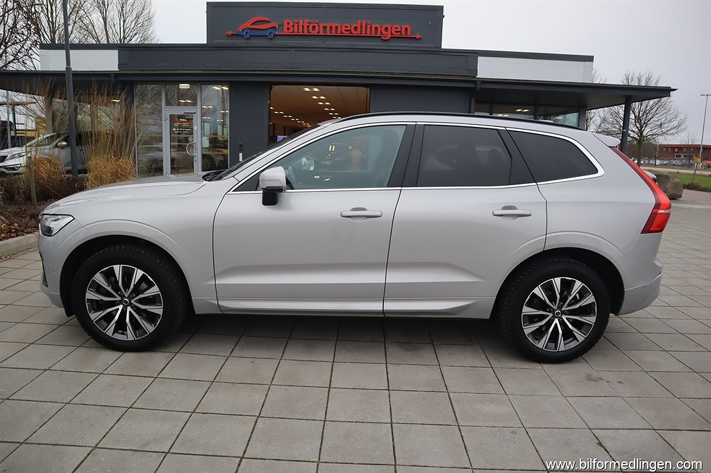 Volvo XC60 B4 AWD Mildhybrid Diesel 197hk Momentum Momsbil Panorama Drag Na