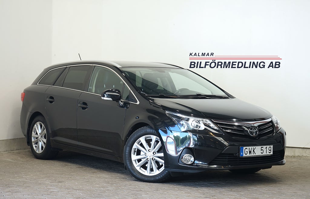 Toyota Avensis 2.2 Executive Automat Dragkrok B-Kamera Panorama 150hk