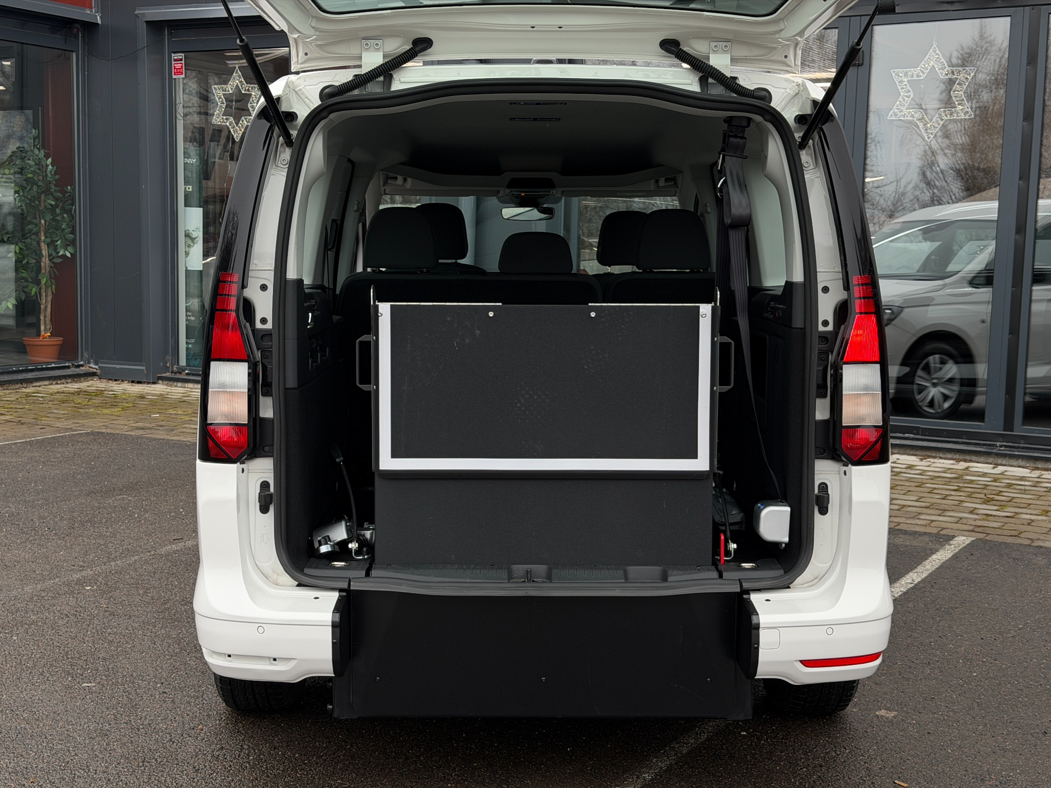 Volkswagen Caddy Maxi 1.5 TSI 2022, bild 2/42