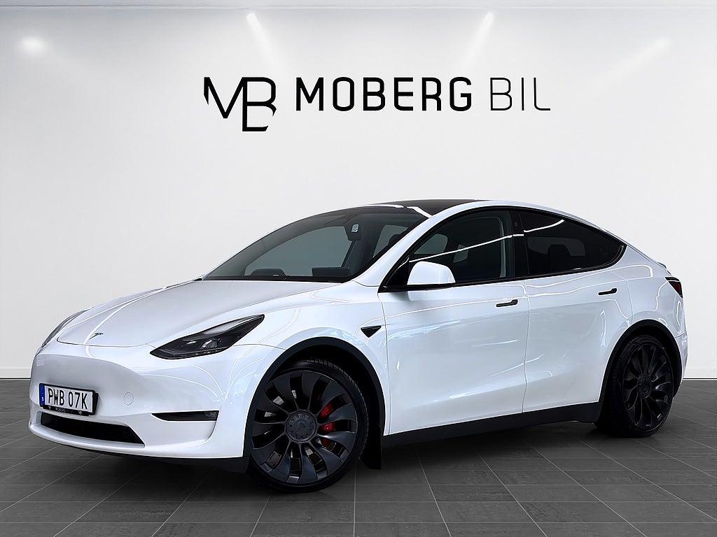Tesla Model Y Performance 534hk Pano Läder Drag B-Kamera