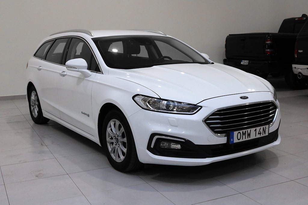 Ford Mondeo Kombi Hybrid E-CVT Titanium / Dragkrok / Keyless