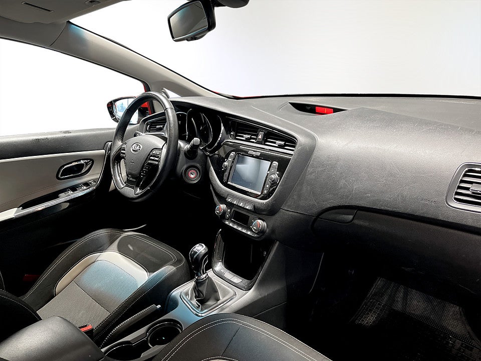 Bild på Kia Ceed Special Edition 1.6 GDI 135hk RATTVÄRME V-HJUL INGÅR!