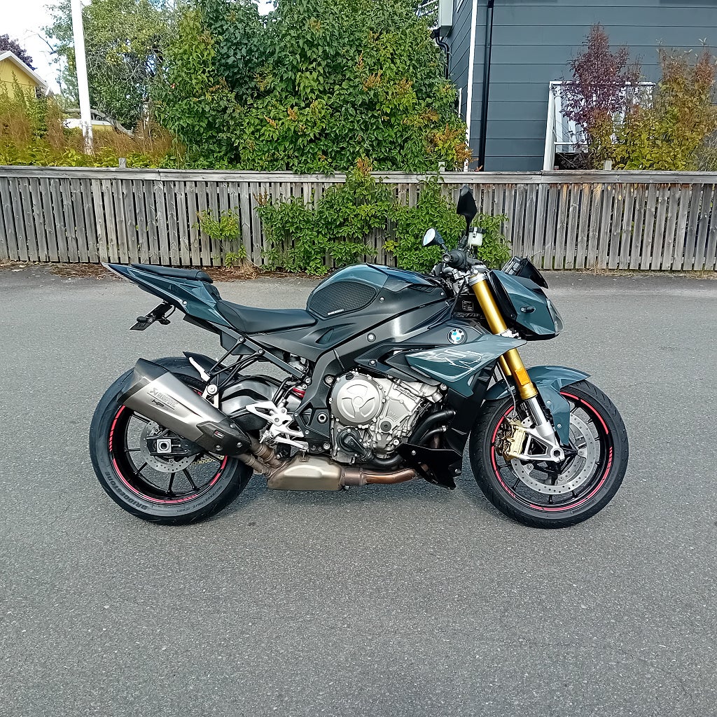 BMW S1000R // 1 ägare och full dokumentation.