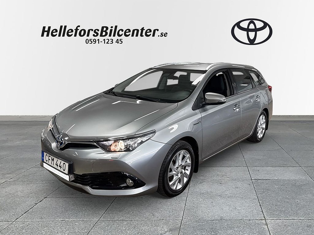 Toyota Auris TS Hybrid 136hk Motorv Vhjul Led ramp