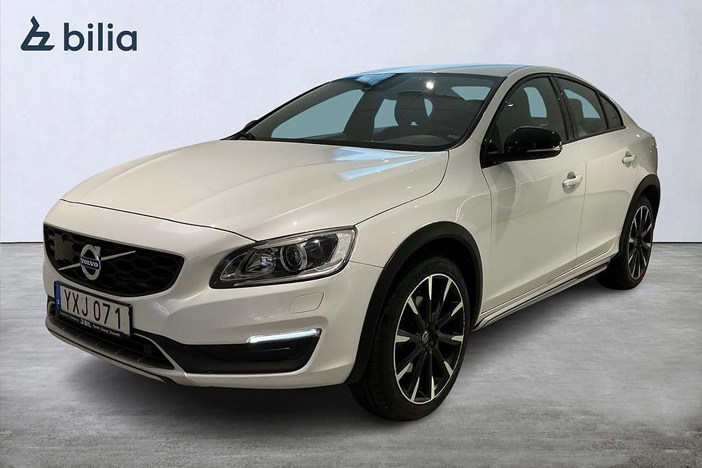 Volvo S60 Cross Country D4 AWD Classic Pro / Värmare / 19"