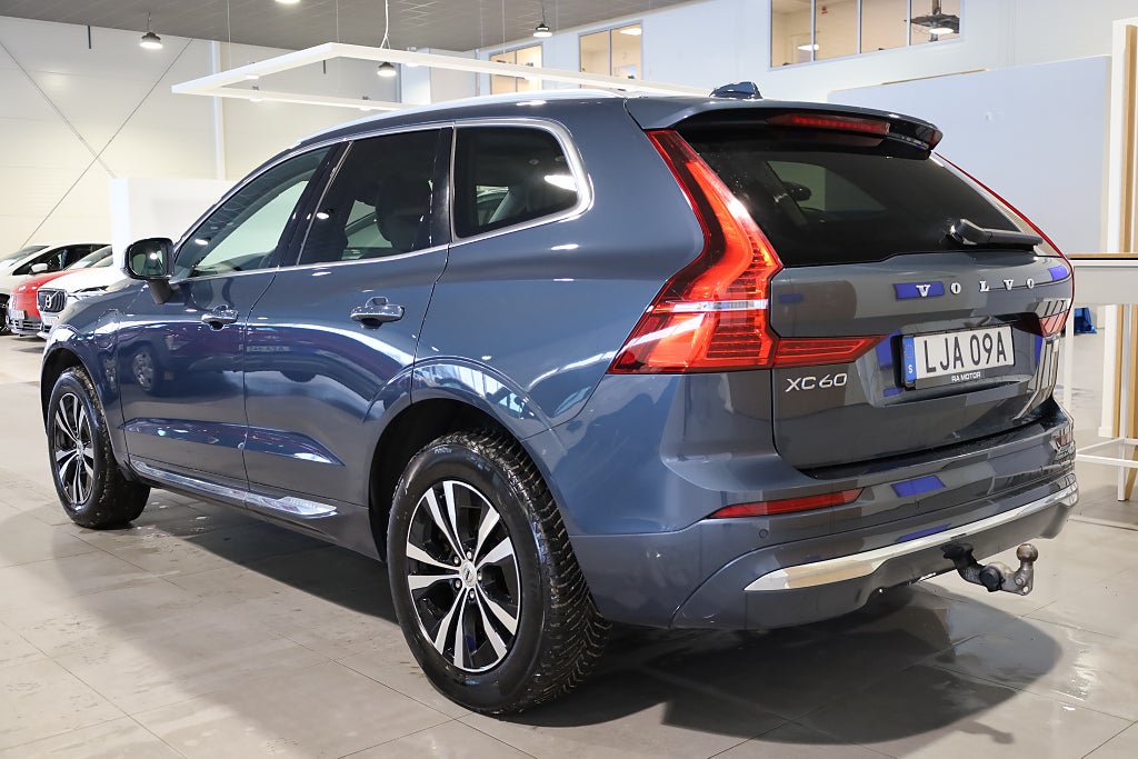 Volvo XC60 Recharge T6 350hk AWD Core Bright Pano Drag Leasbar 2023