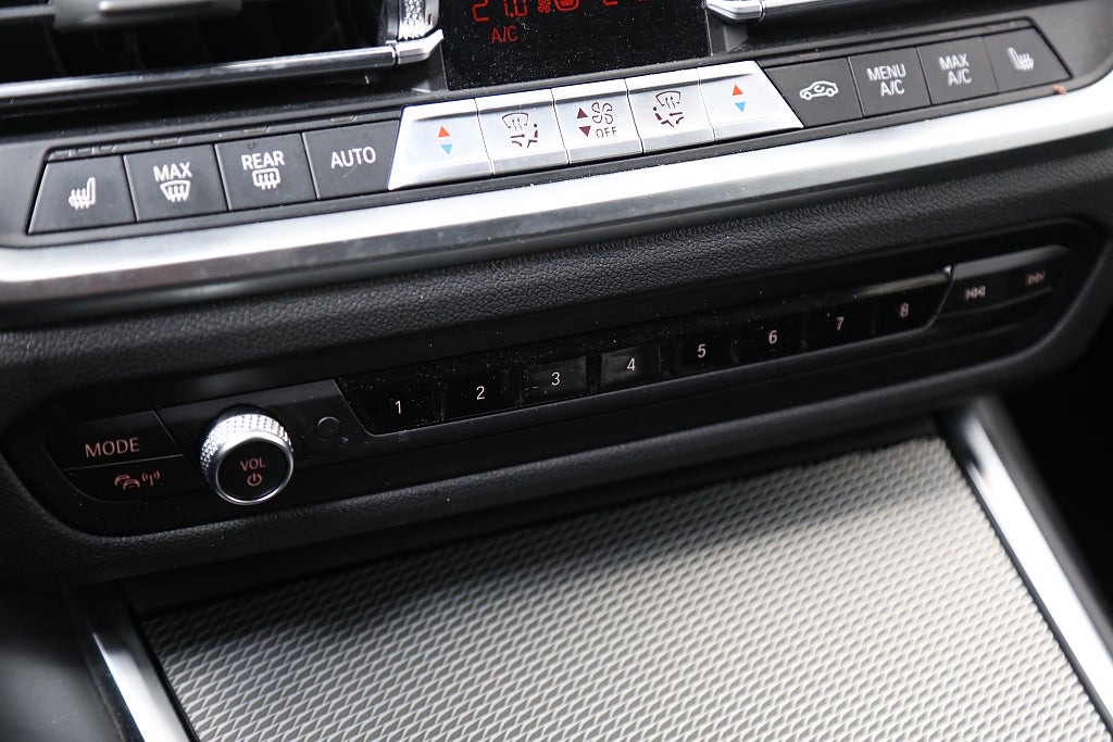 BMW 330e xDrive 292hk Touring  M Sport Aut Läder Drag Leasbar 2022